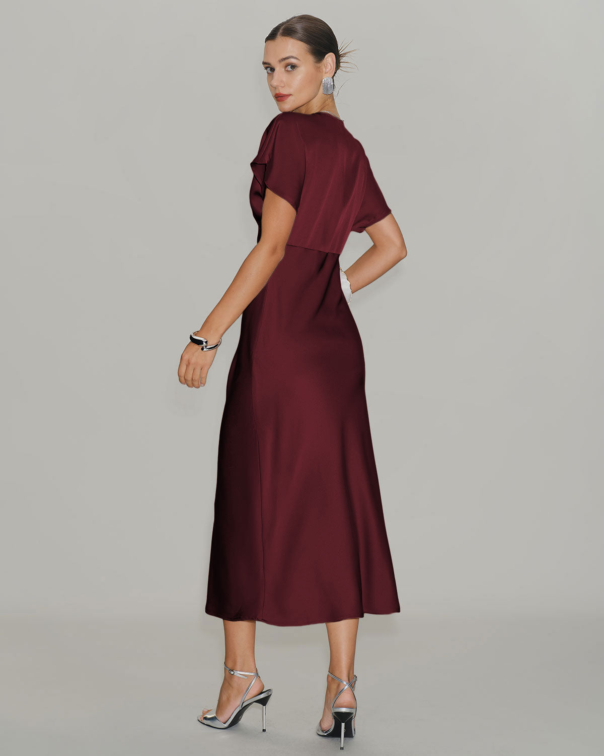 Elvira | Vestido Midi de Satén Burdeos Mujer Escote V Manga Drapeada