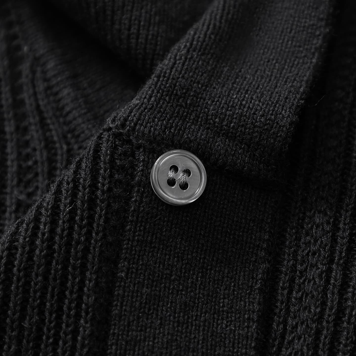 SESTRI | POLO HOMBRE DE LINO CANALÉ GRUESO CUELLO ABIERTO