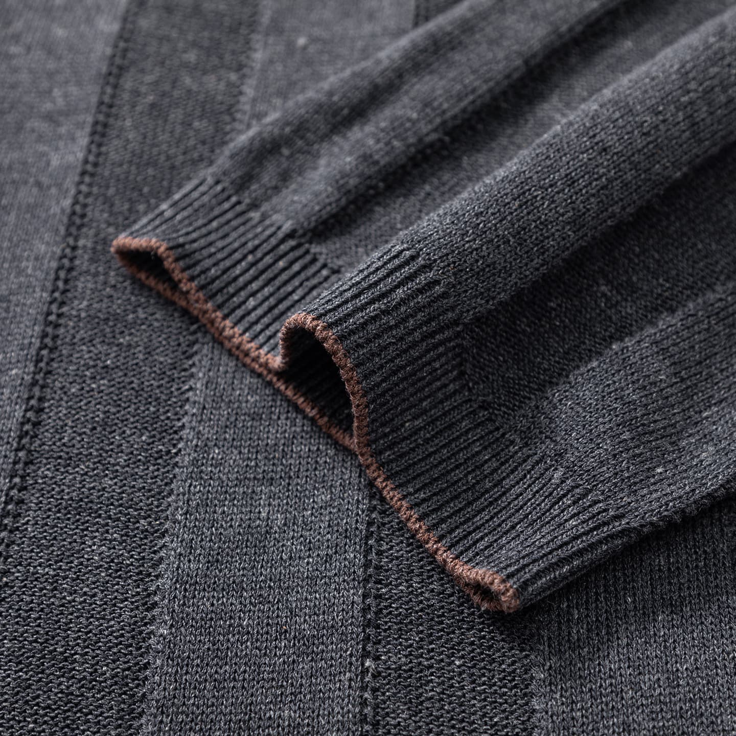 ALASSIO | POLO HOMBRE DE LINO CANALÉ VERTICAL CON BOTONES