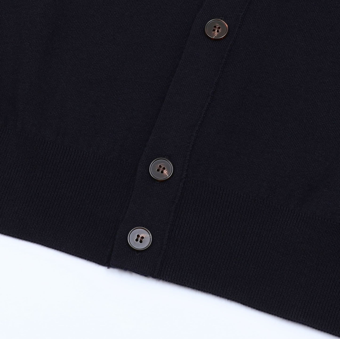 ALDWYN | CHALECO HOMBRE DE PUNTO DE LANA CUELLO PICO BOTONES
