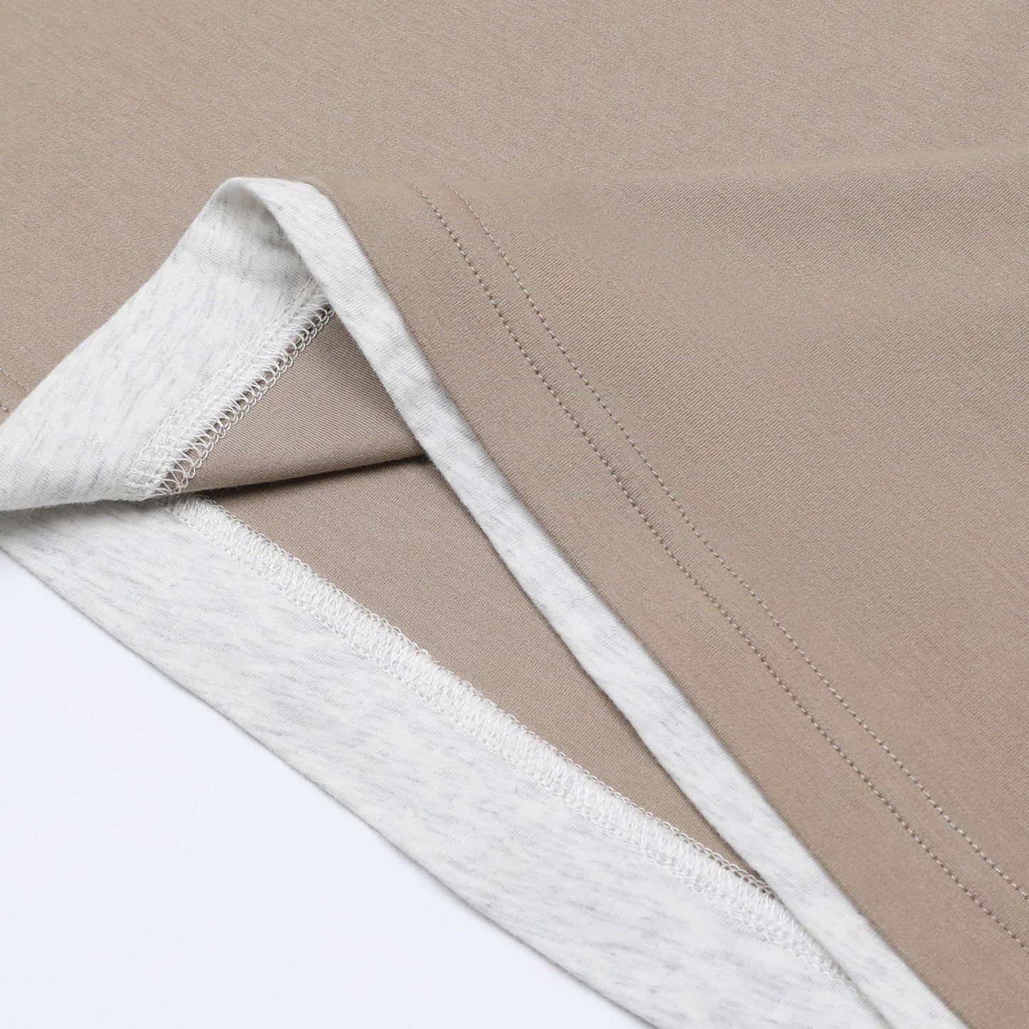 LERICI | CAMISETA HOMBRE DOBLE CAPA CUELLO Y BAJO EN CONTRASTE