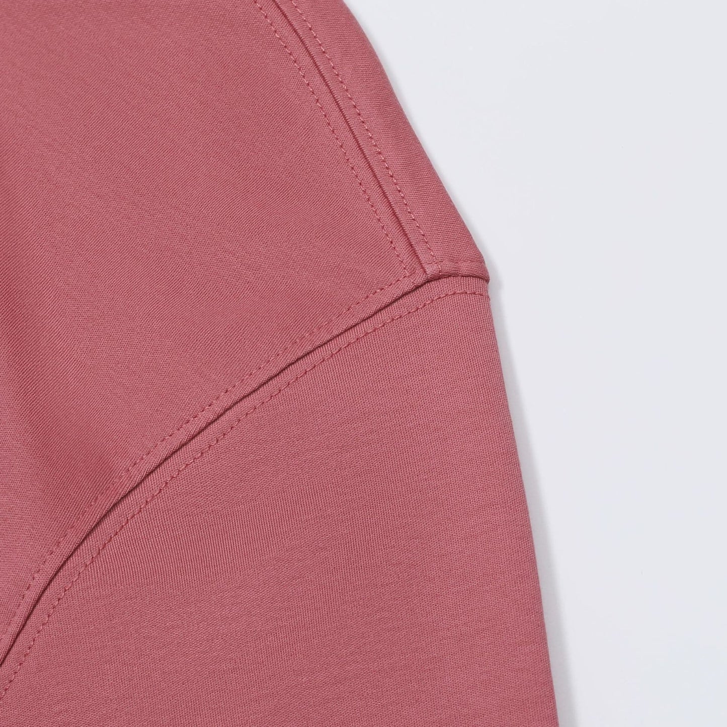 LERICI | CAMISETA HOMBRE DOBLE CAPA CUELLO Y BAJO EN CONTRASTE